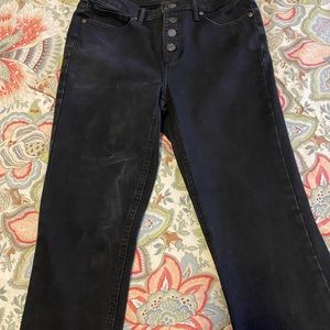 Woman’s Lauren Conrad high rise skinny black jeans. Size 4.